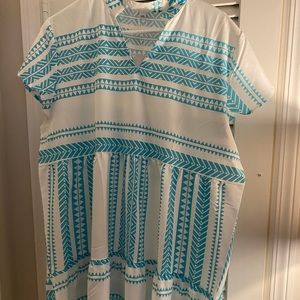 Cute short sleeve knee length dress.